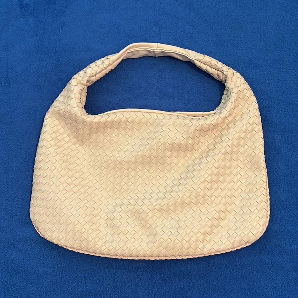 Urban Expressions cream shoulder tort bag - Picture 2 of 8